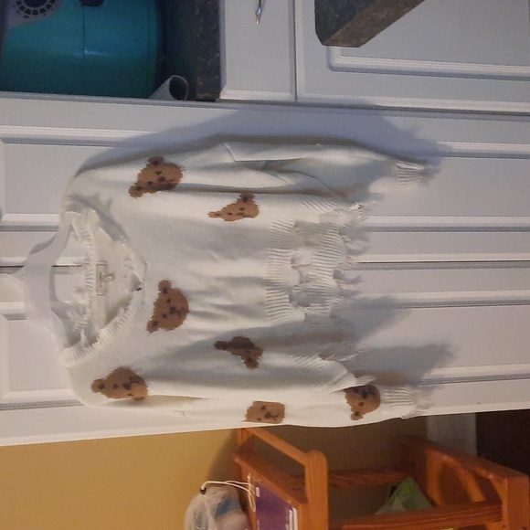 A croptop - Picture 1 of 3